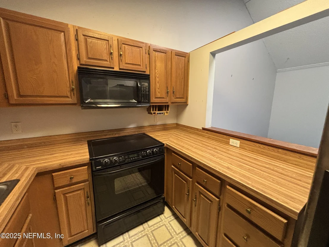 Photo of 8317 MEADOW BEND Court