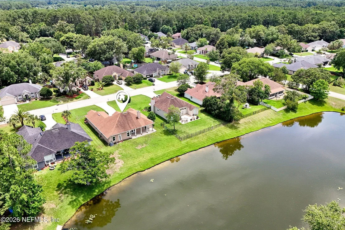 Photo of 392 MAPLEWOOD Drive