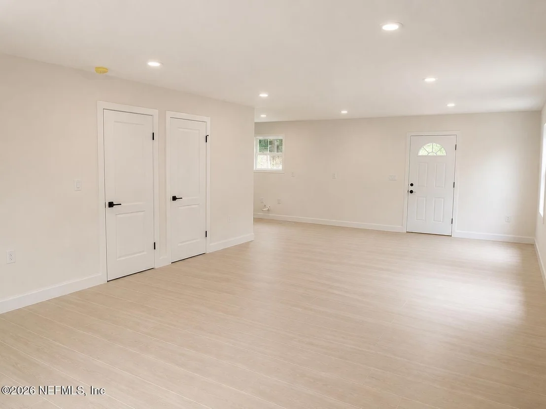 Photo of 4530 PUTNAM Avenue