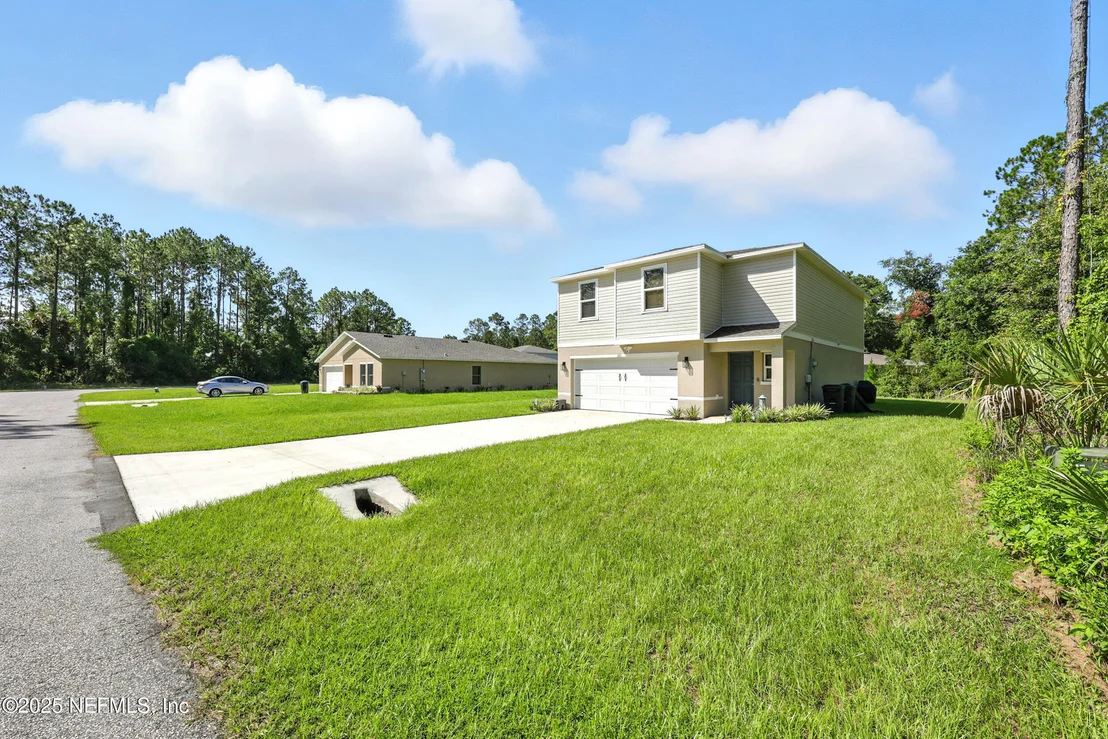 Photo of 380 LIVE OAK Loop