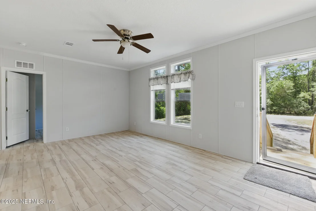 Photo of 106 HOWARD Drive