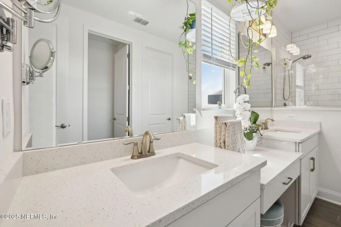 Photo of 560 RUM RUNNER Way