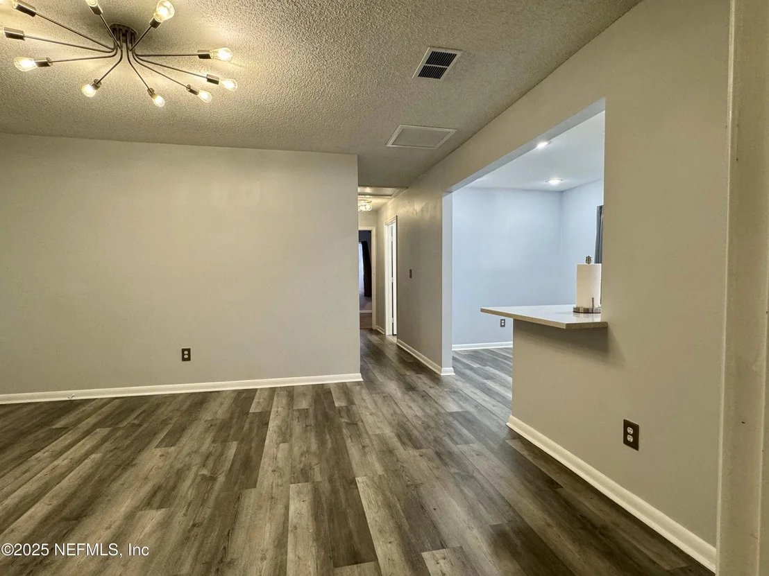 Photo of 2045 WRIGHT Avenue