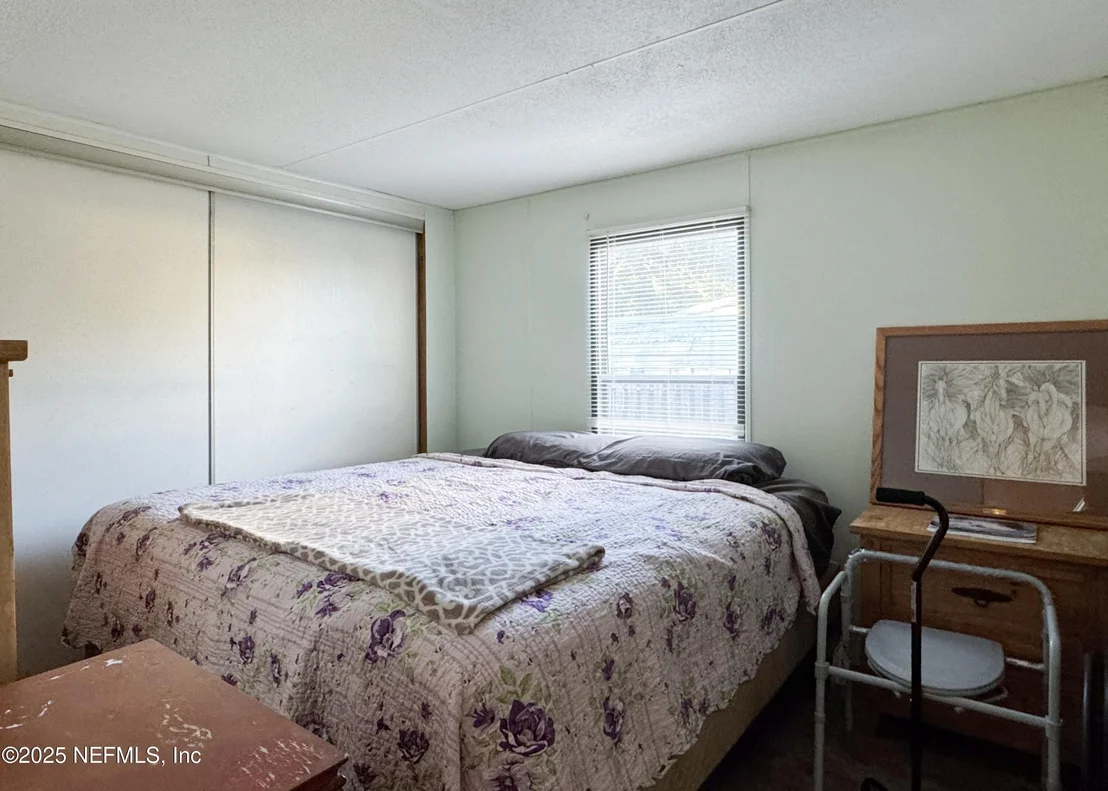 Photo of 159 JEWEL Avenue