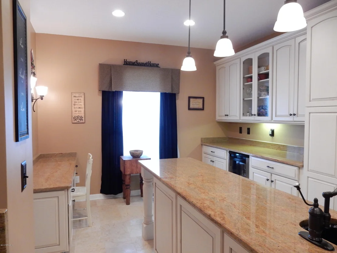 Photo of 156 IVY LAKES Drive