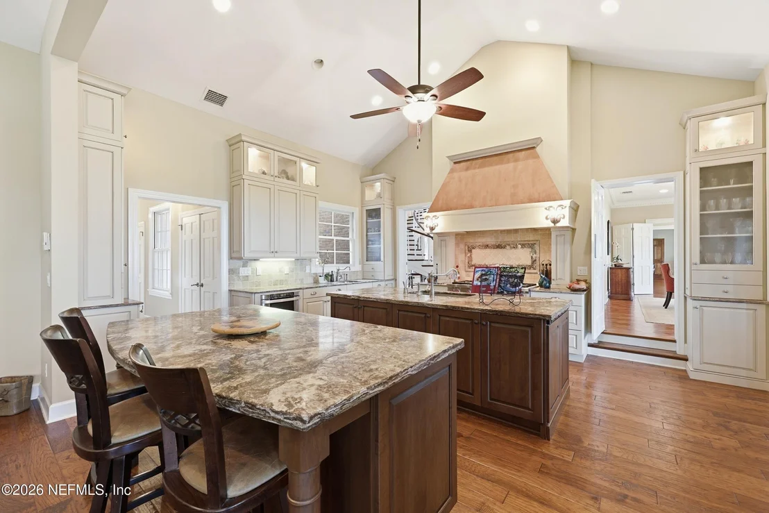 Photo of 13200 MANDARIN Road