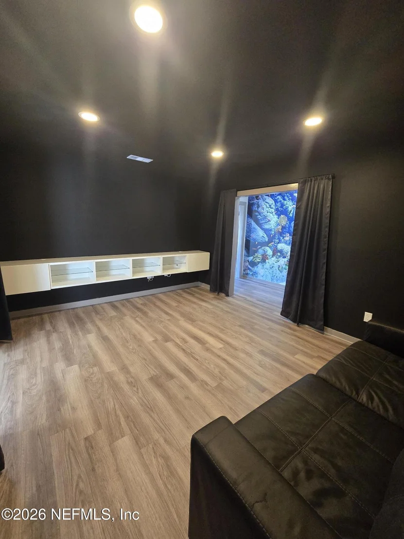 Photo of 7239 WHITE BIRCH Drive