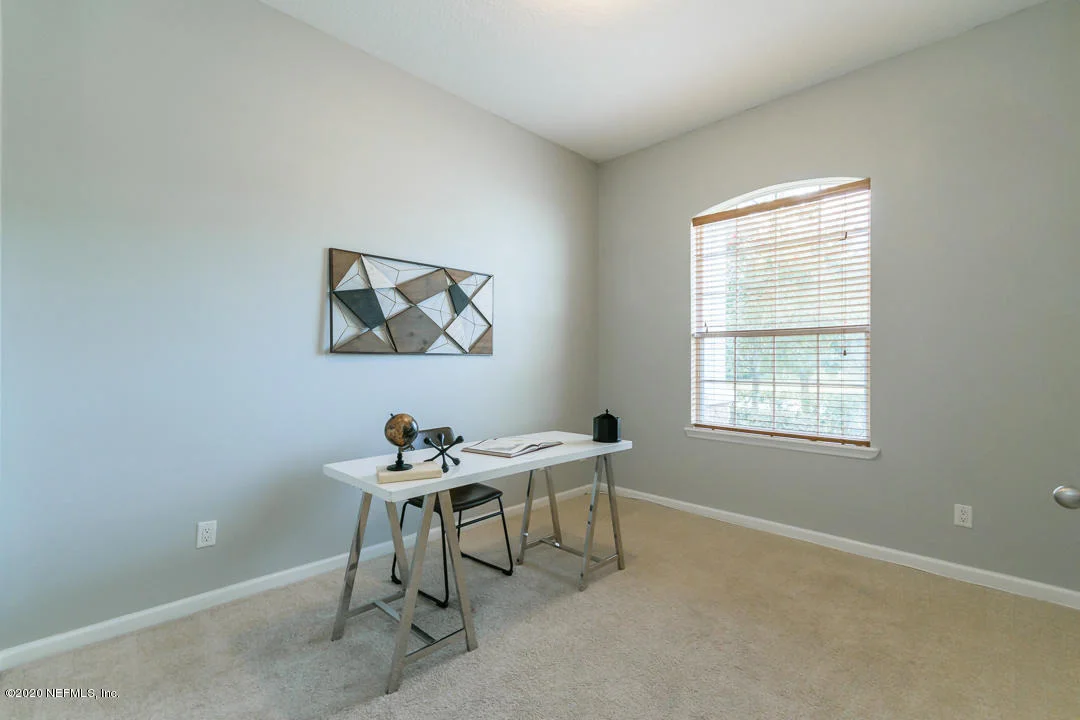 Photo of 228 HOLLAND Drive