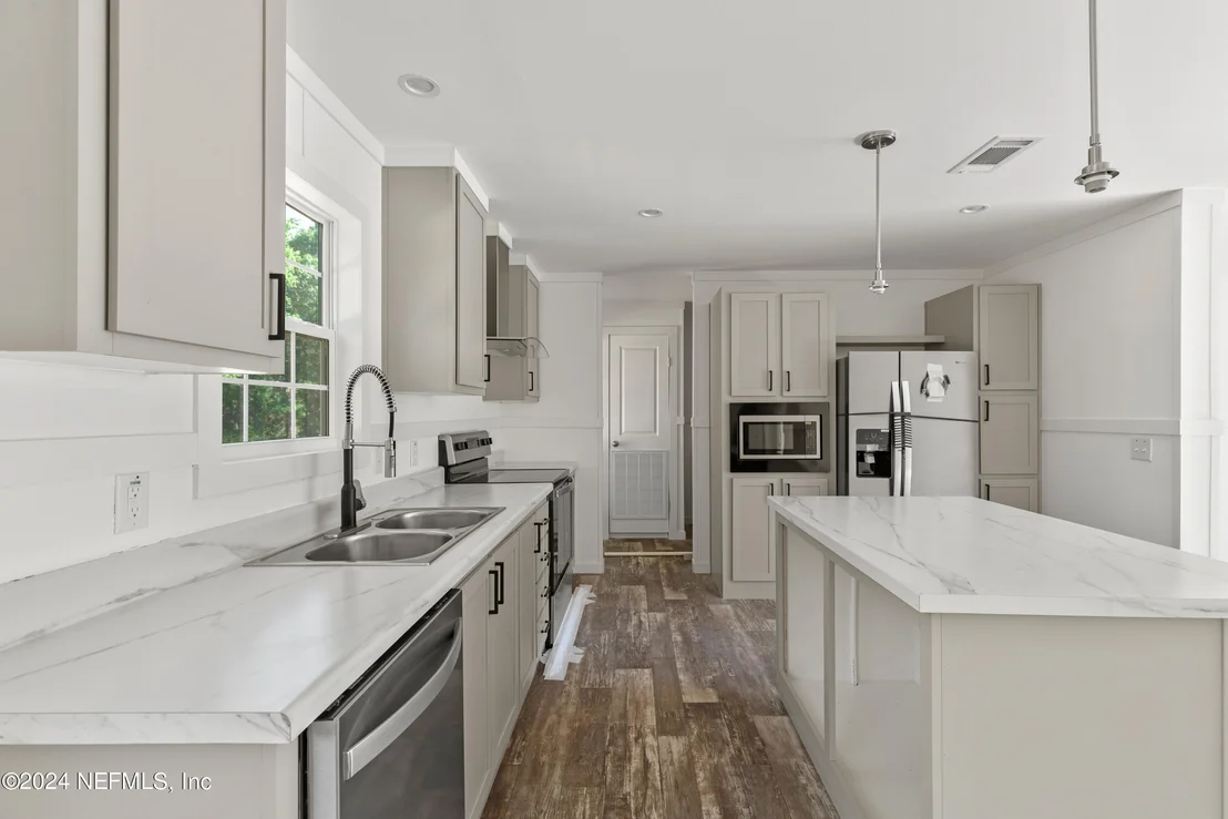 Photo of 2448 VIOLET Way