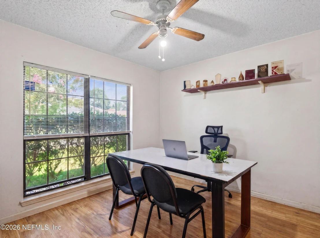 Photo of 1641 SPRING OAKS Lane