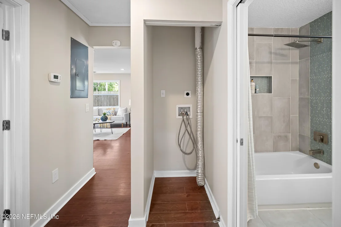 Photo of 3544 COLLEGE Place