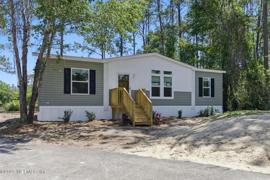 Photo of 106 HOWARD Drive
