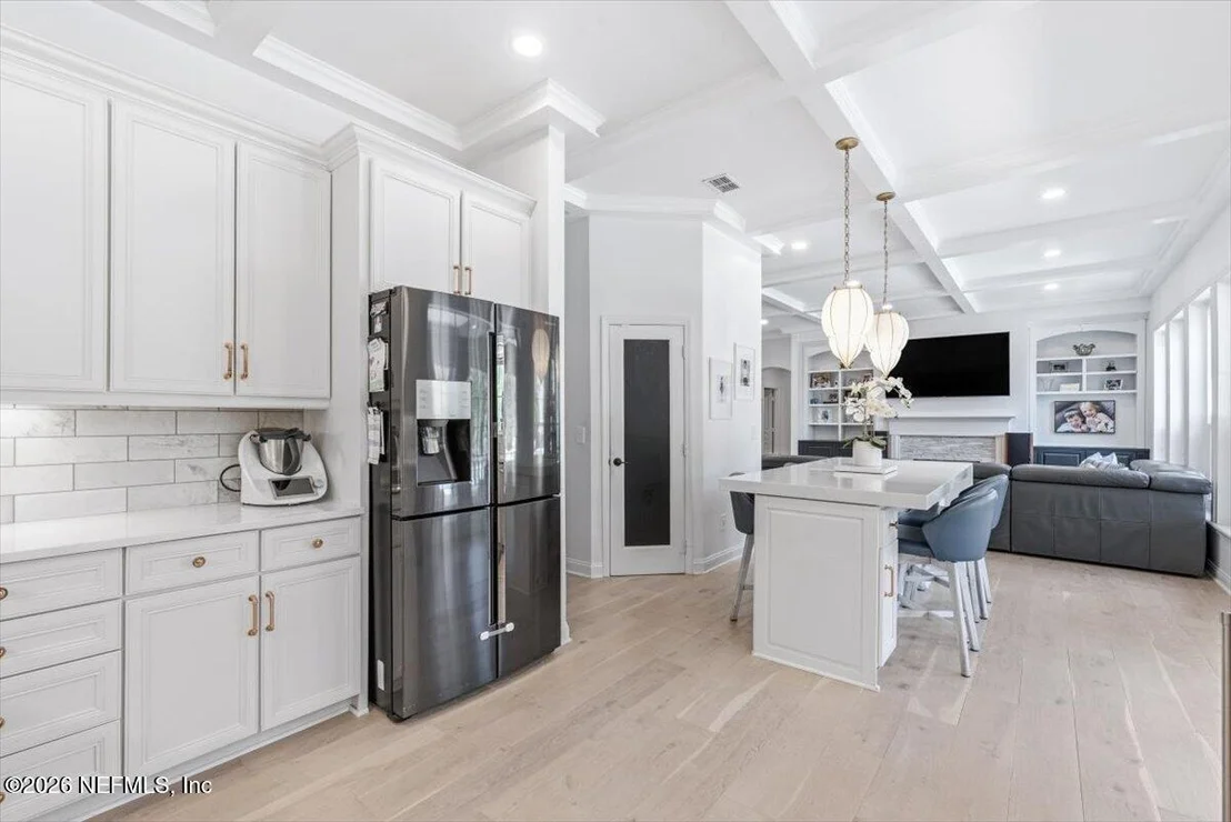 Photo of 844 EAGLE POINT Drive