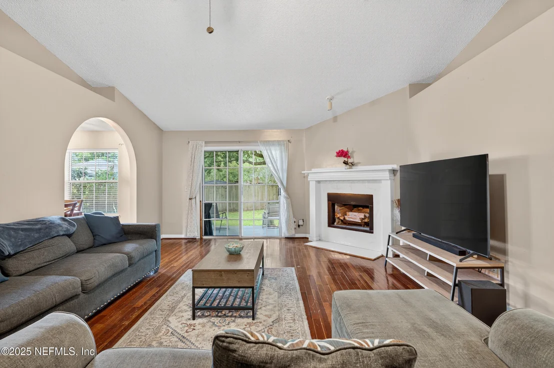 Photo of 7992 DEWARS Court