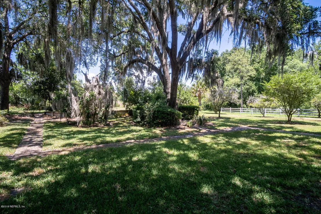 Photo of 488 SUMMIT Drive