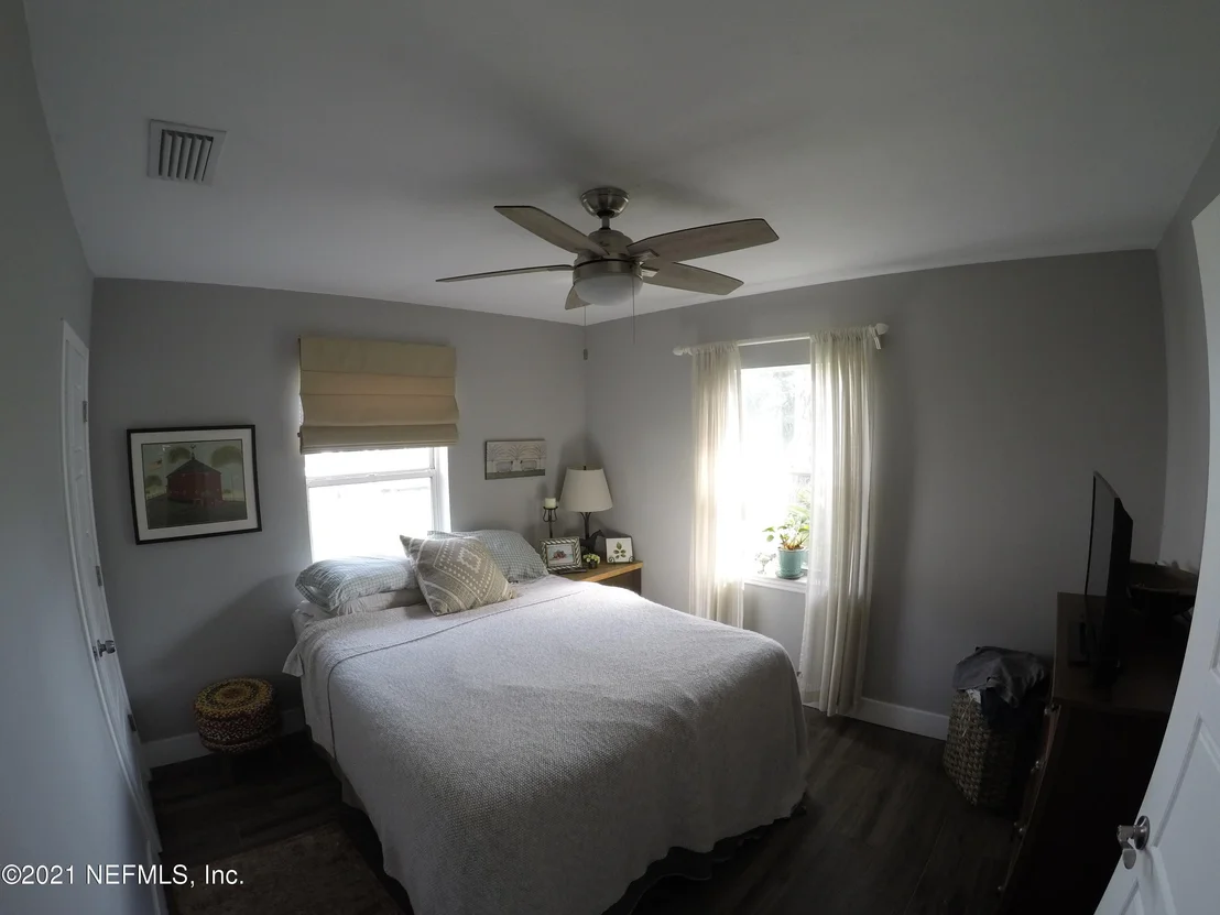 Photo of 19 BEACON Street