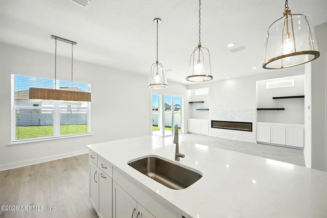 Photo of 820 OAKLAWN Court