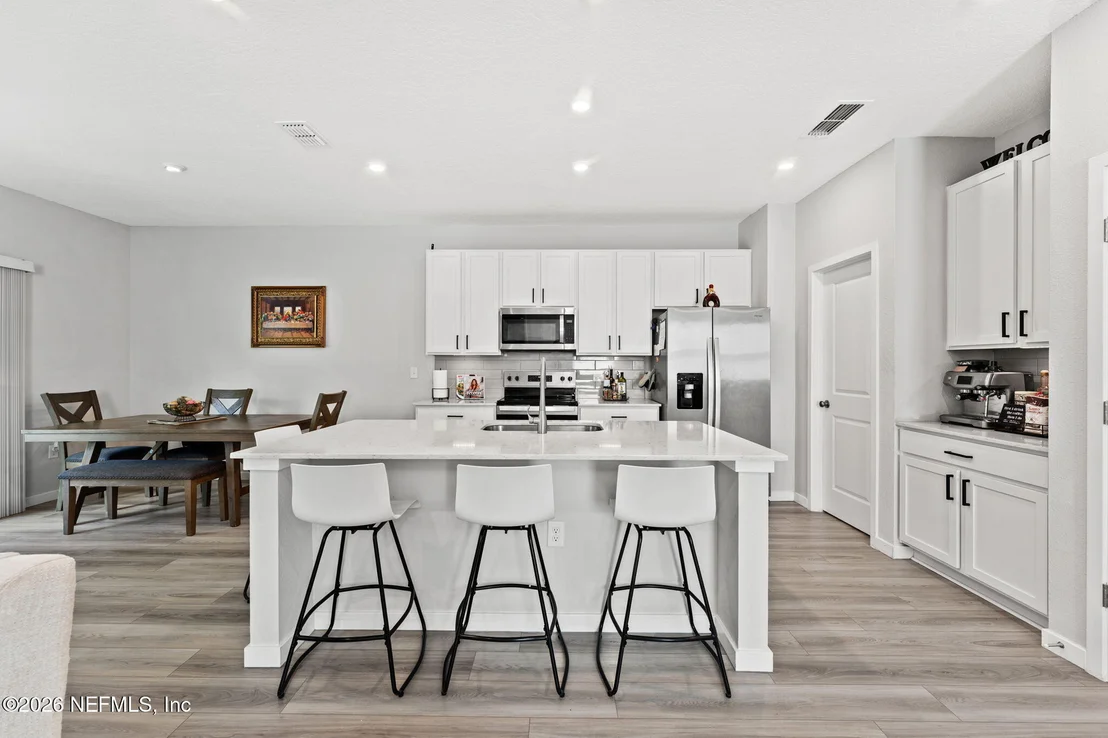 Photo of 14732 MACADAMIA Lane