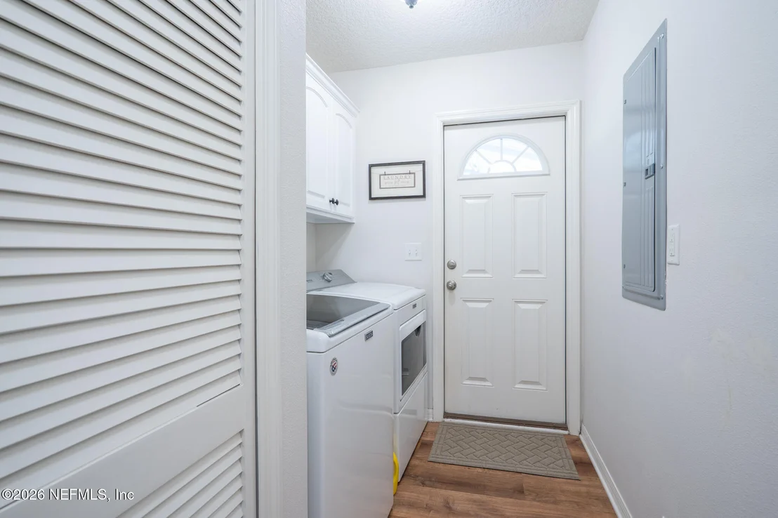 Photo of 272785 MURRHEE Road
