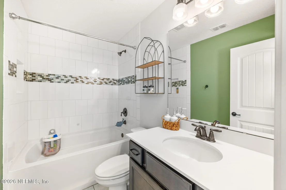 Photo of 681 GLENNEYRE Circle