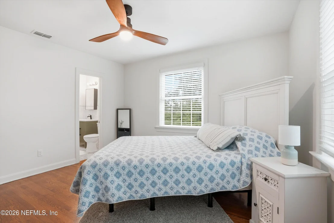 Photo of 1841 RIVER Road