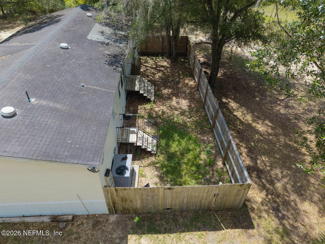 Photo of 101 W STRICKLAND Road