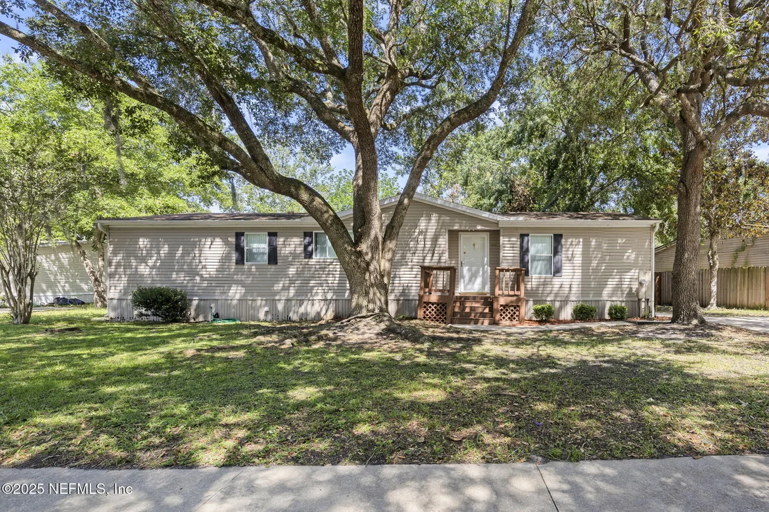 Photo of 324 SHADY OAK Circle