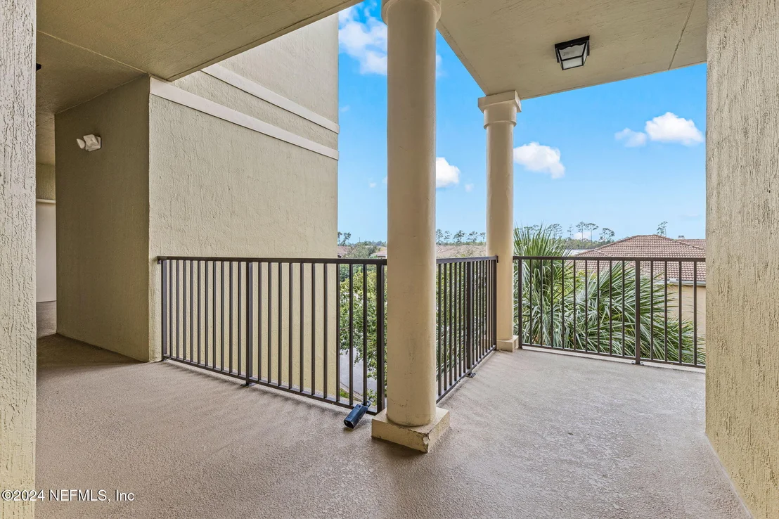 Photo of Unit 303 at 220 PASEO TERRAZA