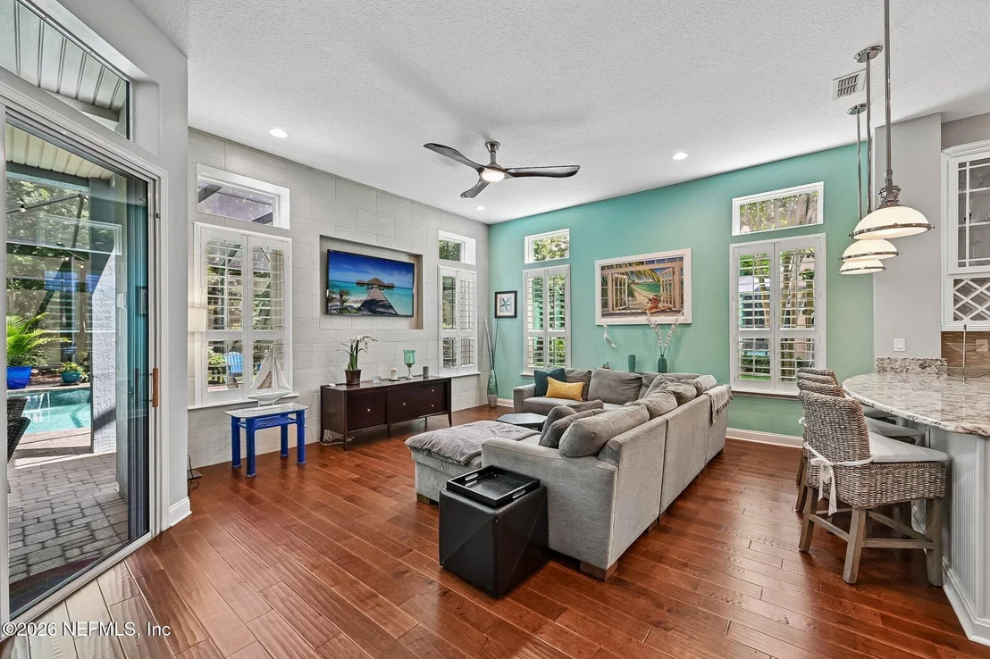 Photo of 136 DUNDEE Place