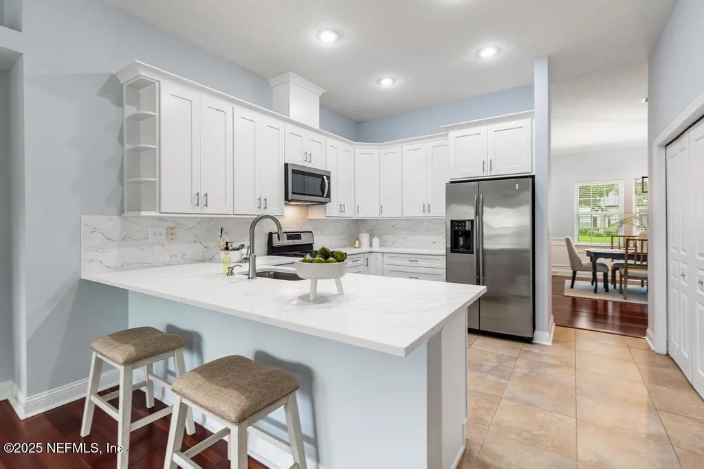 Photo of 902 EAGLE POINT Drive