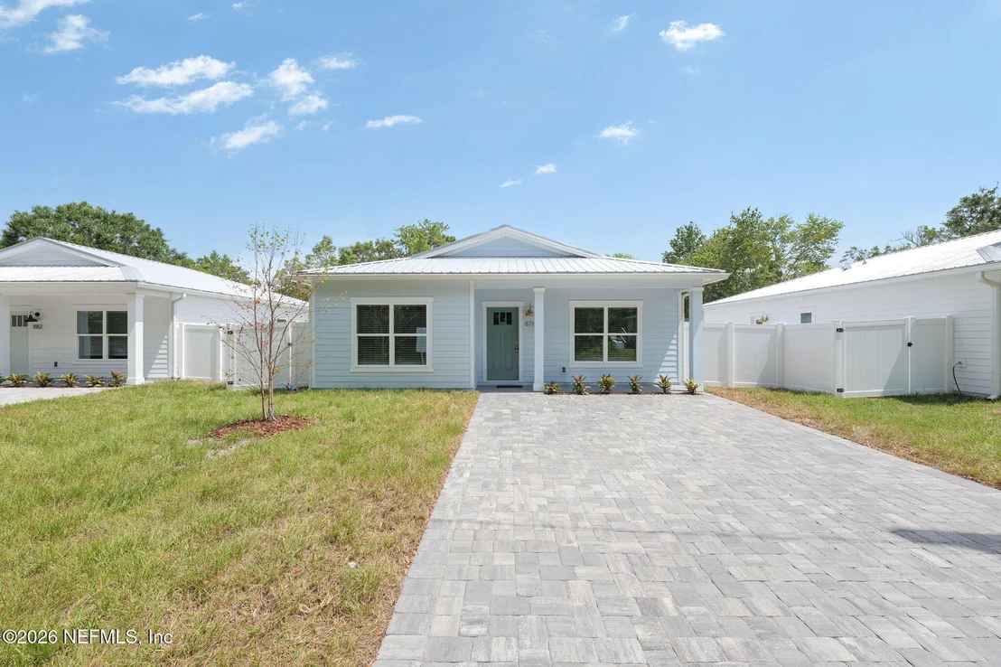 Photo of 878 W 4TH Street