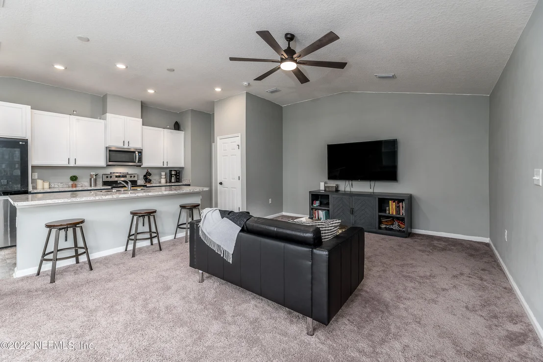 Photo of 8174 GUILD Way
