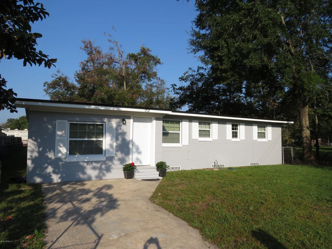 Photo of 1712 ST CLAIR Street