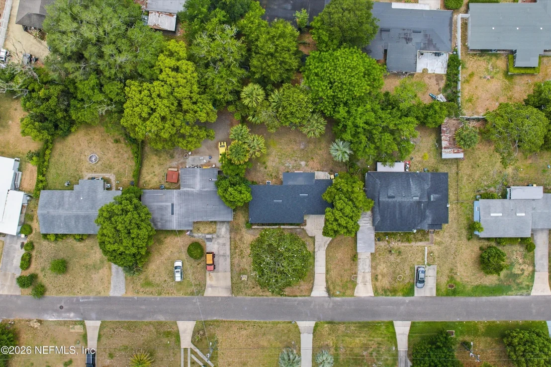 Photo of 1138 HALIFAX Road