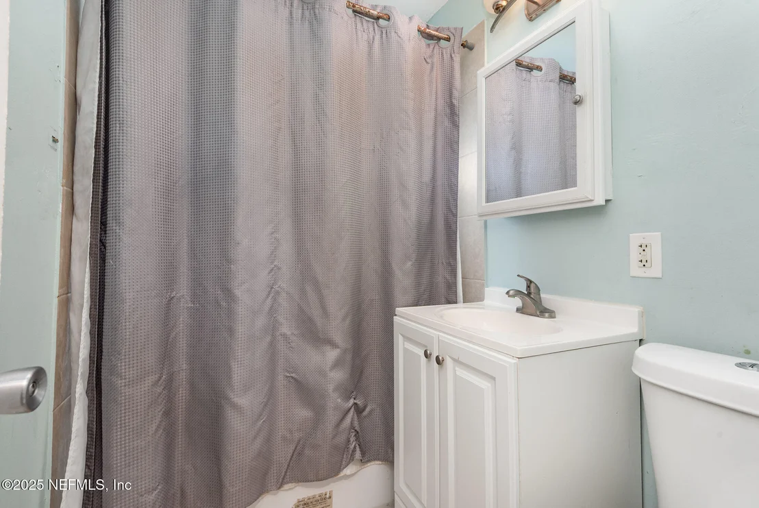 Photo of 5106 ROANOKE Boulevard