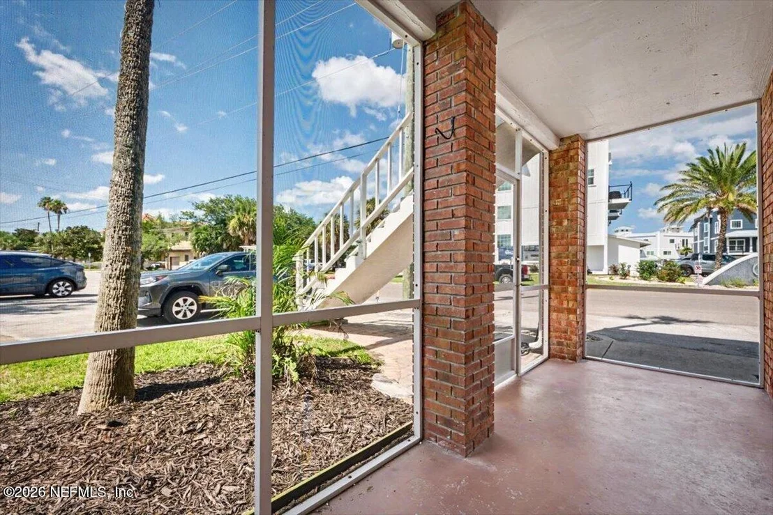Photo of Unit 6B at 22 COMARES Avenue