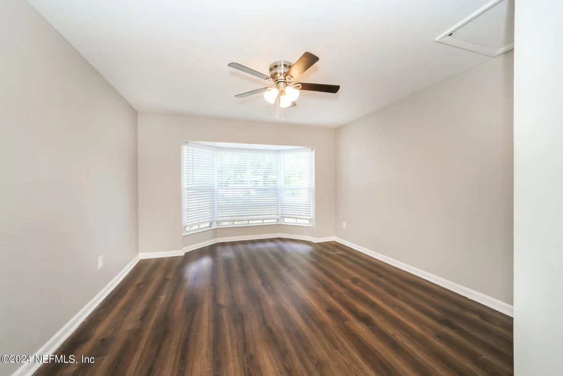 Photo of 5635 CRESTVIEW Road