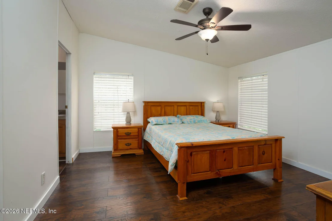 Photo of 101 W STRICKLAND Road
