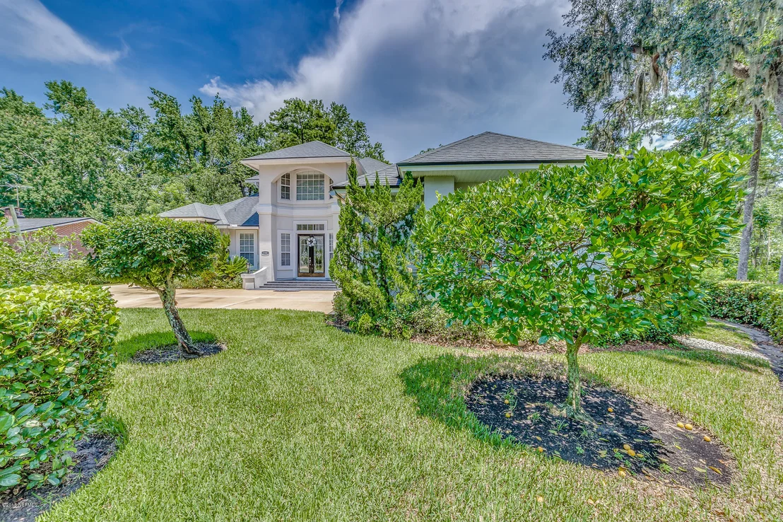 Photo of 110 FAIRWAY OAKS Drive