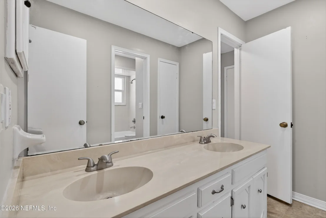 Photo of 5353 RIVERTON Road