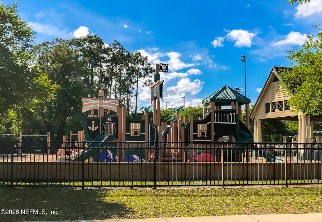 Photo of 559 GLORIETA Drive