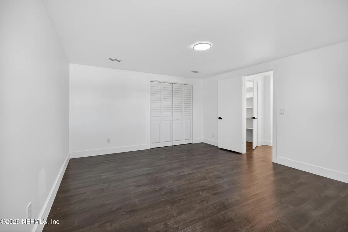 Photo of 1407 GRANDVIEW Drive