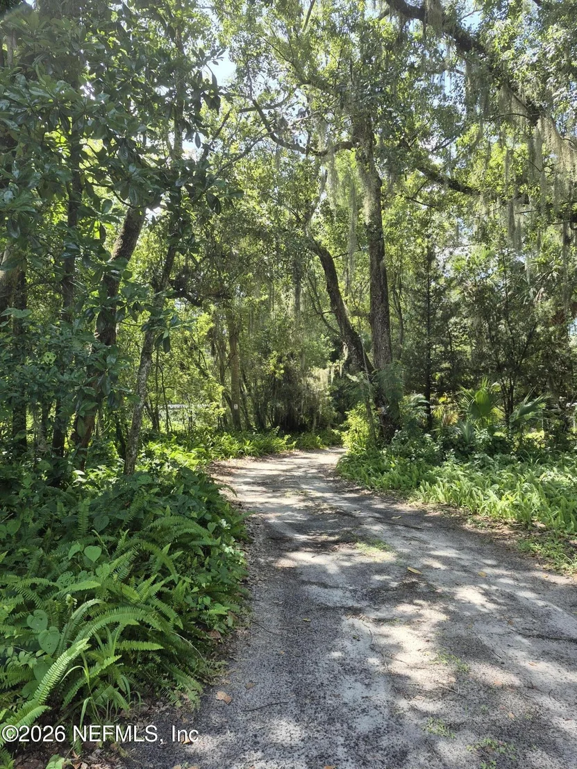Photo of 737 JUNCTION Road