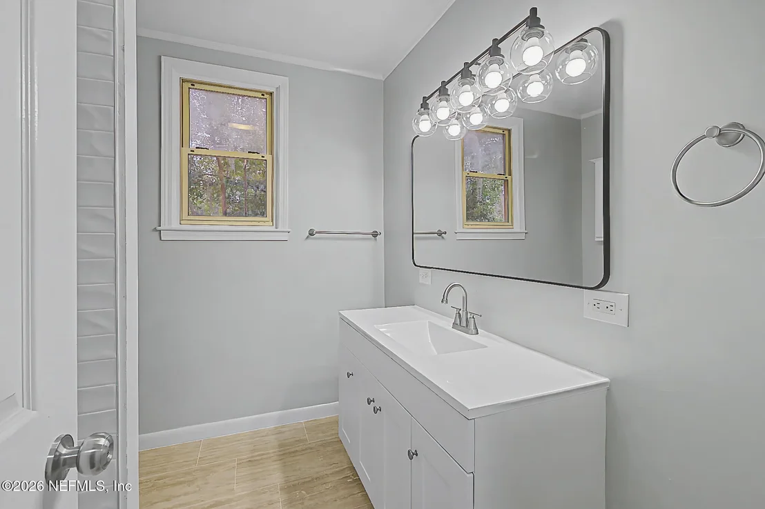 Photo of 330 S 4TH Street