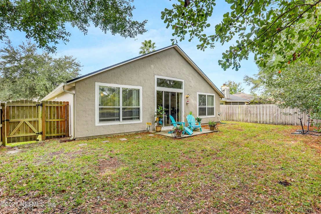 Photo of 321 JOHNS GLEN Drive