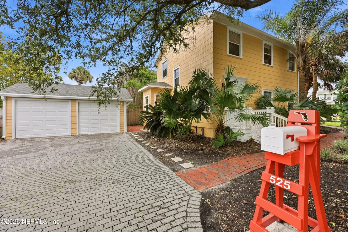 Photo of 525 2ND Street
