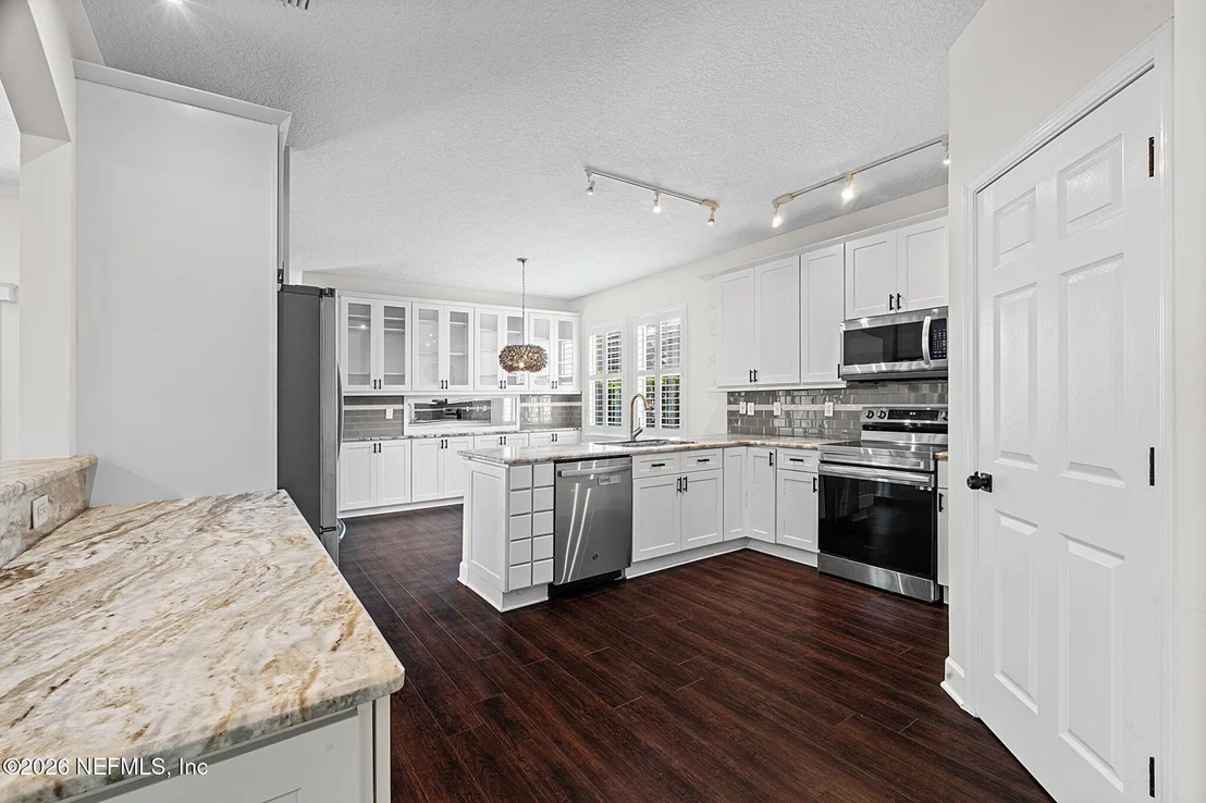 Photo of 2325 LINKS Drive