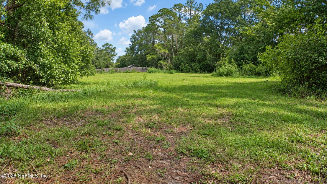 Photo of 306 BERNARD Road