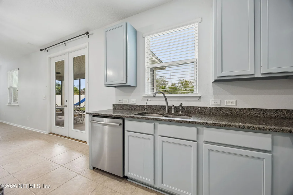 Photo of 95237 PERIWINKLE Place