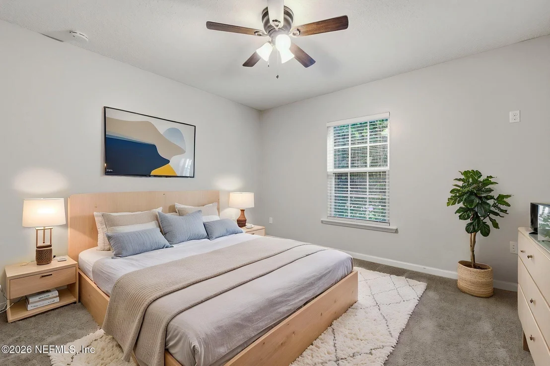 Photo of 880 CLAY Street